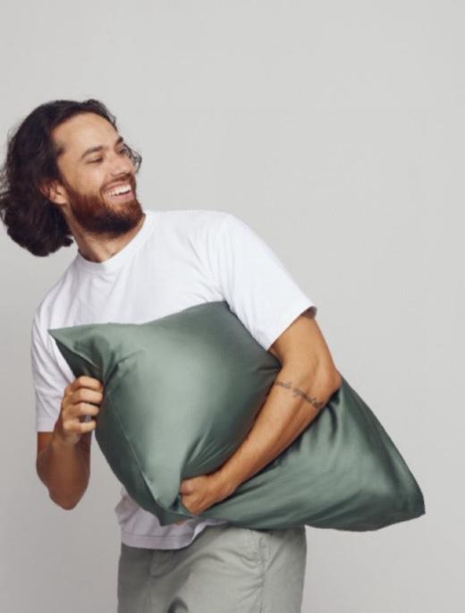 🔔🔔【亏本清仓】仿真丝枕套：🔹自带珍珠般光泽，肉眼可见的厚度质感！🔹四周宽边设计，触感丝滑柔软！🔹摩擦系数低，面部不留压痕！🧡 商品图1