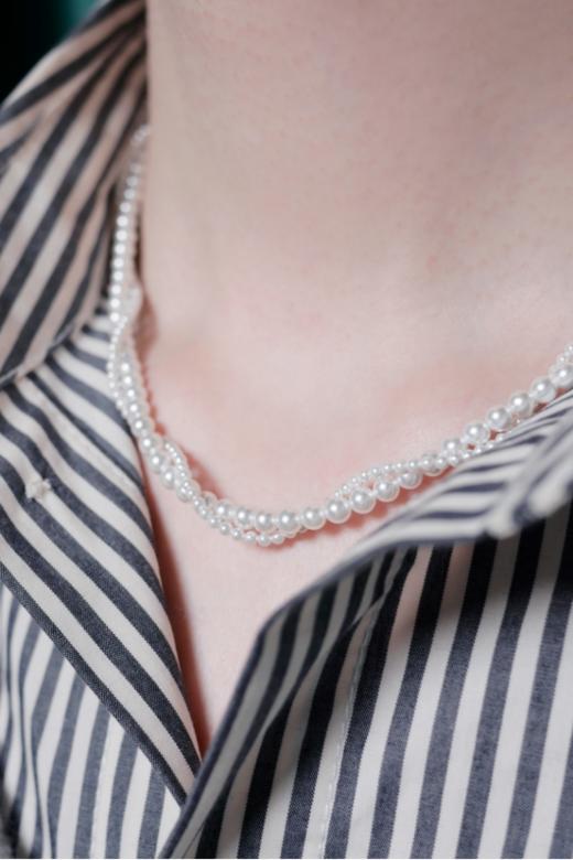 🔥【百百合同款搭配】baby小米珠贝壳珍珠项链-ME01617：👉1.2mm+4mm贝壳白色珍珠项链以微小的珍珠打造出大气的魅力，🍊 商品图2