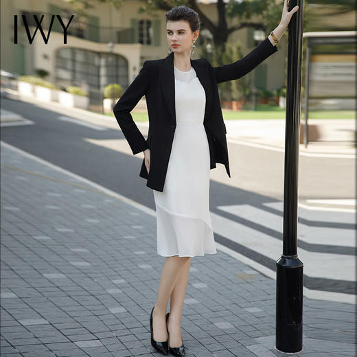 IWY/黑色西装外套白色连衣裙套装气质时尚通勤干练职业正装套裙C1956+Q1062 商品图0