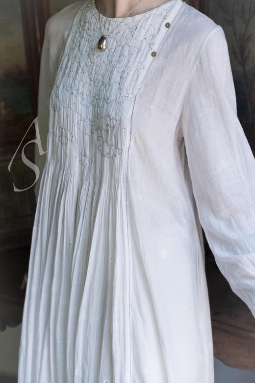 Maku 米白色祥云刺绣手织棉长袖连衣裙 商品图2