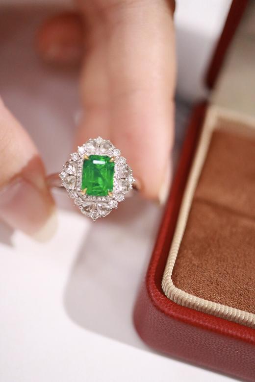 1.56ct 祖母绿戒指 商品图0