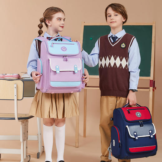 【开学季】2024 新款英伦风小学生男女生减负护脊书包高颜值大容量轻便双肩包 商品图2