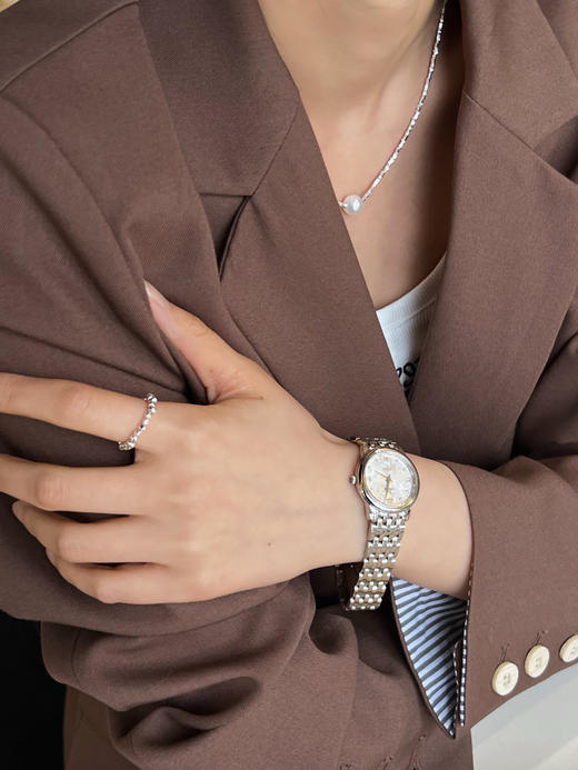 三个月换新保修一年  欧𝗠伽手表 职场加分项，国外玩家搞定的款式！真正的原版定制毒上18999！ 除了贵，没毛病  欧米茄 商品图5