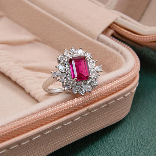 玉美人菲菲HZ~S925培育红宝石长方戒约6*8mm 商品图0