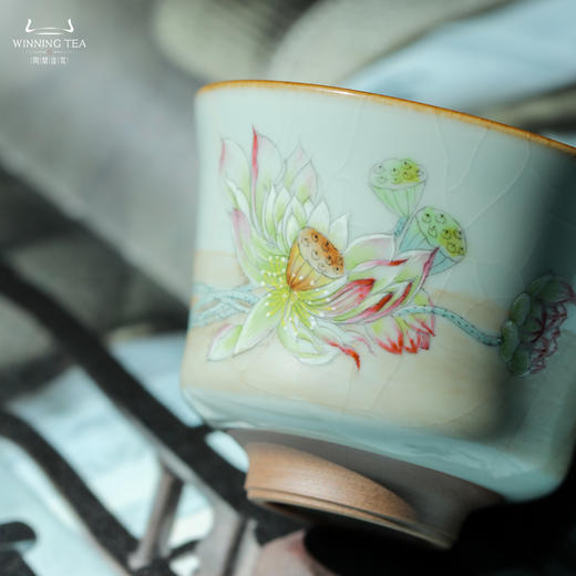 问鼎汝窑掬泉杯（莲蓬蜻蜓）（缺货） 商品图3