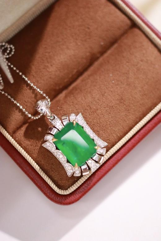 5.75ct 祖母绿吊坠 商品图0