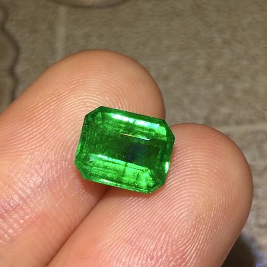2.38ct 祖母绿裸石 商品图1