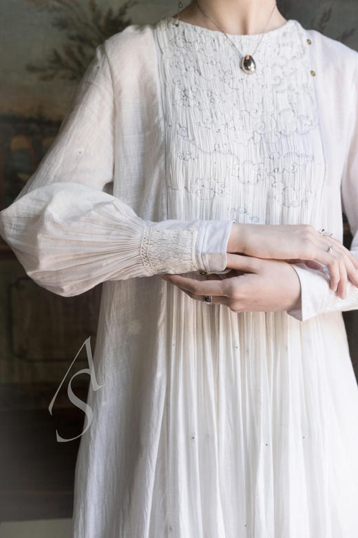 Maku 米白色祥云刺绣手织棉长袖连衣裙 商品图0