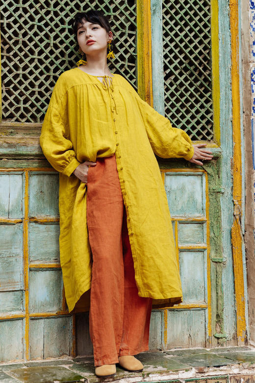 绽放旅行女装577朵/砂洗亚麻开襟系扣碎褶宽松落肩圆领长袖外套 商品图5