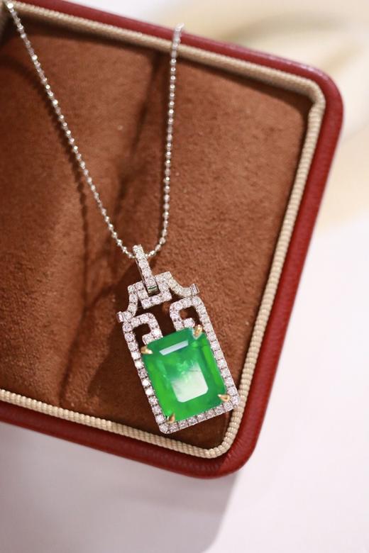 4.57ct 祖母绿吊坠 商品图7