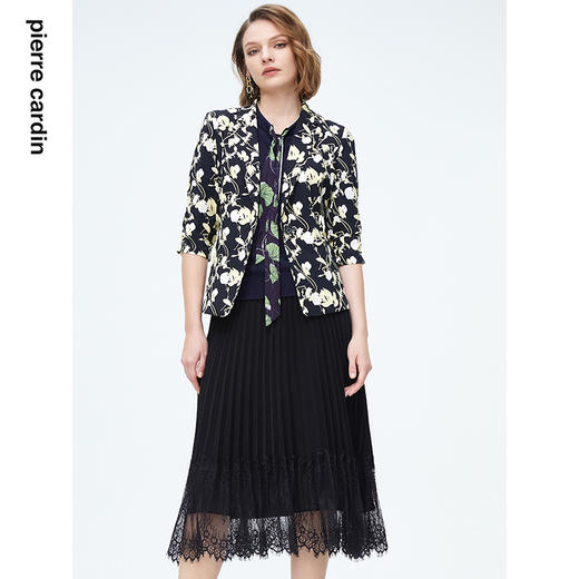 皮尔卡丹女装西装春印花宽松廓形宽肩休闲时尚外套P4130U4044Y3
 商品图0