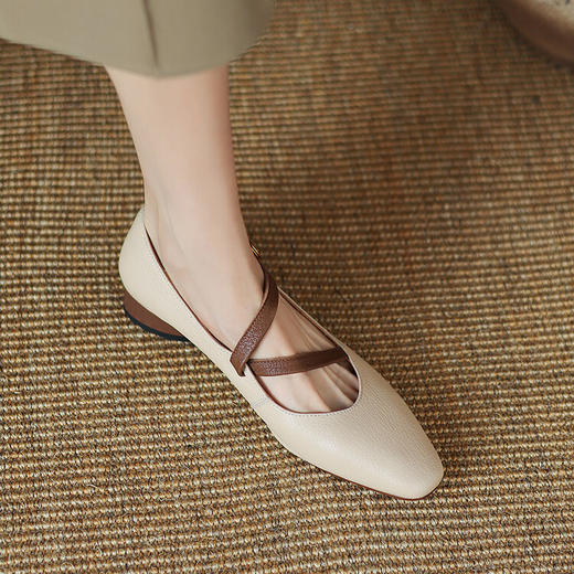 【预售5天】超软真皮~时装单鞋，法式复古绝美气质圆方头芭蕾玛丽珍鞋LD&6885 商品图3