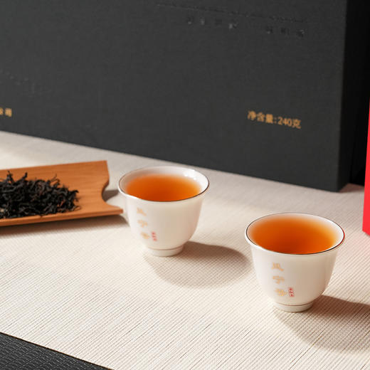 凤宁号滇红礼盒【野韵铂金】240克/盒 商品图5