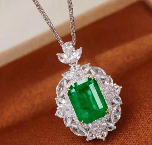 2.15ct 祖母绿吊坠 商品图1