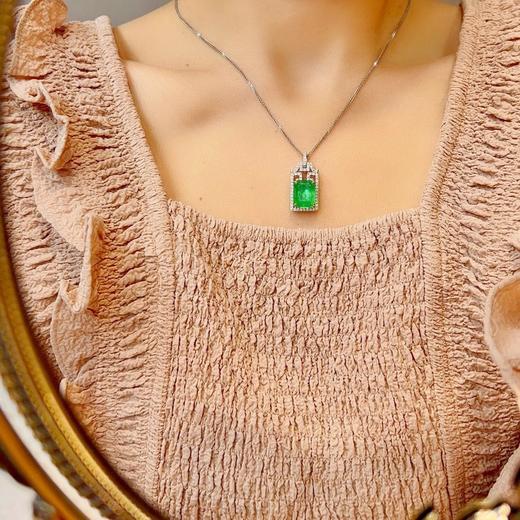 4.57ct 祖母绿吊坠 商品图8