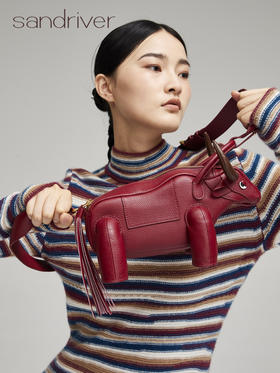 青海荔枝纹头层牛皮牛角手拎斜挎包SJF96P673N