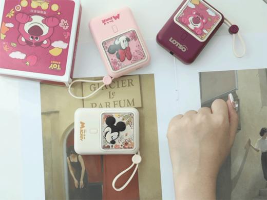 “电量挂饰”❗ 蕞蕞可爱の【迪士尼-10000mAh充电宝】💕 超大容量🔋 自带双线 | Type-‬C➕苹果插口✅ 小巧便携✨ 随身带0负担 商品图3
