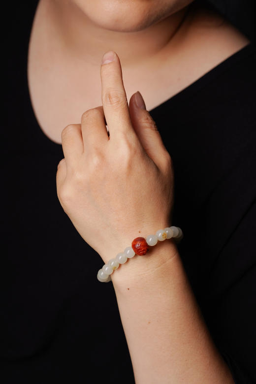 9mm籽料和田玉手链 商品图12