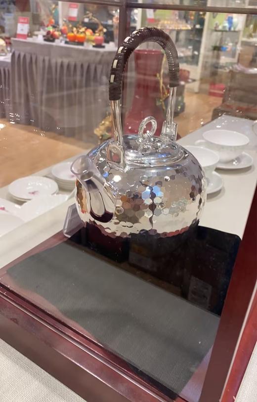 【样品清仓，仅限2把】RZR112银本铺-宝珠形龟甲环旋钮壶1000ML(洋银款) 商品图1