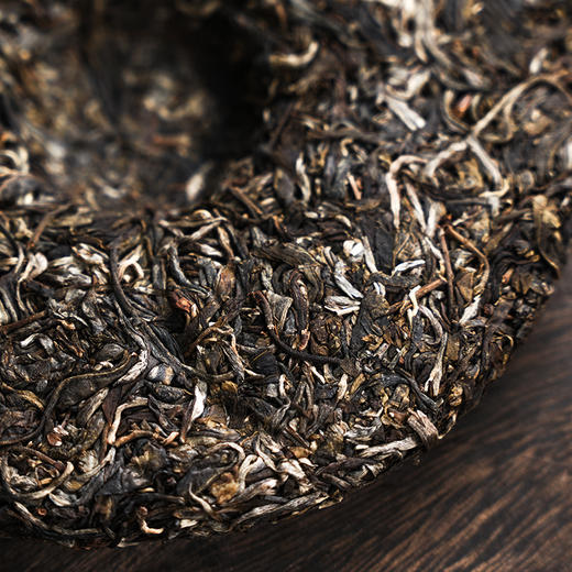 【大黑森林】2021年易武森林之巅，无人涉足、未被矮化的乔木古树，品质pk薄荷塘 普洱茶生茶 357克/饼 商品图6