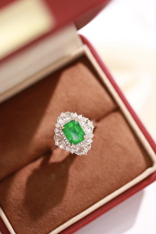 1.56ct 祖母绿戒指 商品图1