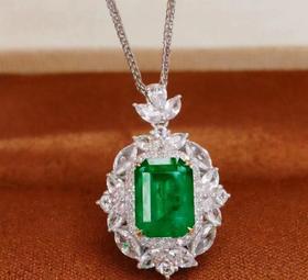 2.15ct 祖母绿吊坠