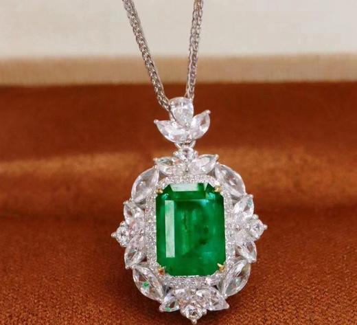 2.15ct 祖母绿吊坠 商品图0