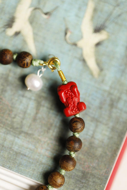 【青山特惠 】 6mm17颗 绿棋楠【辞歆】沉香手链 c20  商品图6