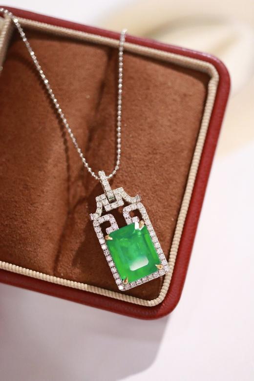 4.57ct 祖母绿吊坠 商品图6
