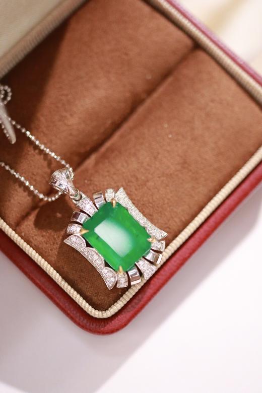 5.75ct 祖母绿吊坠 商品图5