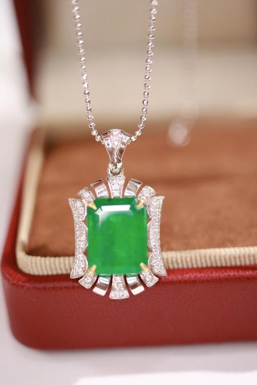 5.75ct 祖母绿吊坠 商品图4