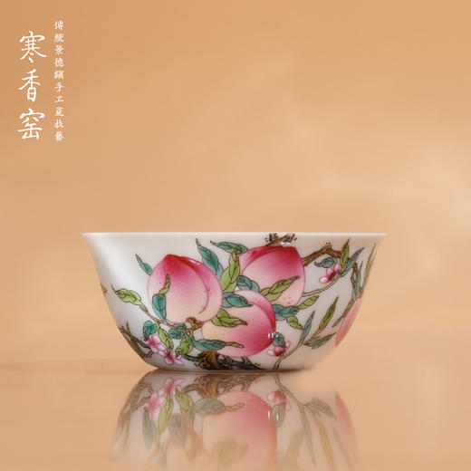 寒香窑乾隆粉彩过枝九桃鸡缸杯  过枝九桃天泉杯   过枝九桃雨尘杯   万桃月行杯（缺货） 商品图2