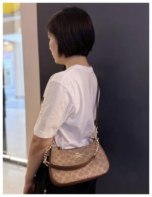 暑期福利‼️‼️COA纯元。经典TERI月牙包 24.5*15.5*7.5cm 商品图5