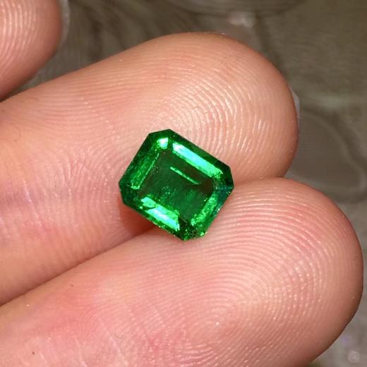 0.93ct 祖母绿裸石 商品图1
