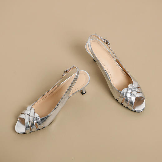 【预售5天】2023夏季新品细跟圆头鱼嘴凉鞋女大码时尚露趾高跟女鞋QS&23003 商品图3