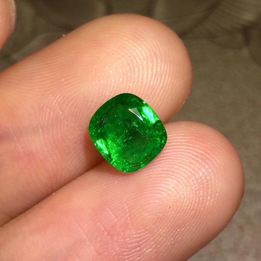 1.17ct 祖母绿裸石 商品图1
