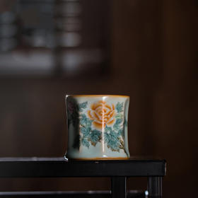 松涛彩绘汝窑天青伴月杯（菊蕊飘香）天青伴月杯（映日荷花）天青棱线杯（国色天香）（缺货）