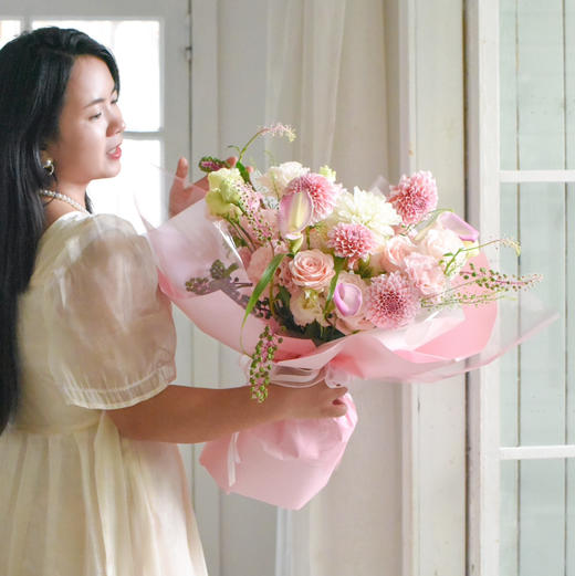 《夏梦妮》奶油桃子马蹄莲花束混搭 商品图4