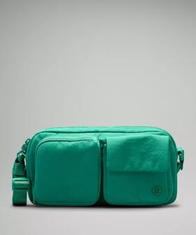 lululemon Multi-Pocket 多口袋2.5L斜挎包