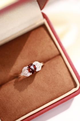 1.15ct 红宝石戒指