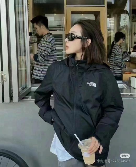 北面TNF的经典黑武士单冲经典黑重磅回归 DRYVENT全压胶外壳 商品图1