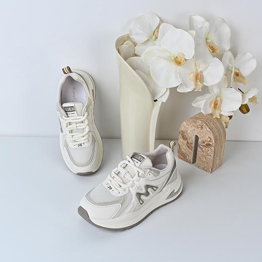 经典鲨2024年秋新款韩版网面舒适透气时尚平底跑步休闲鞋女KW219-D37101 商品图1