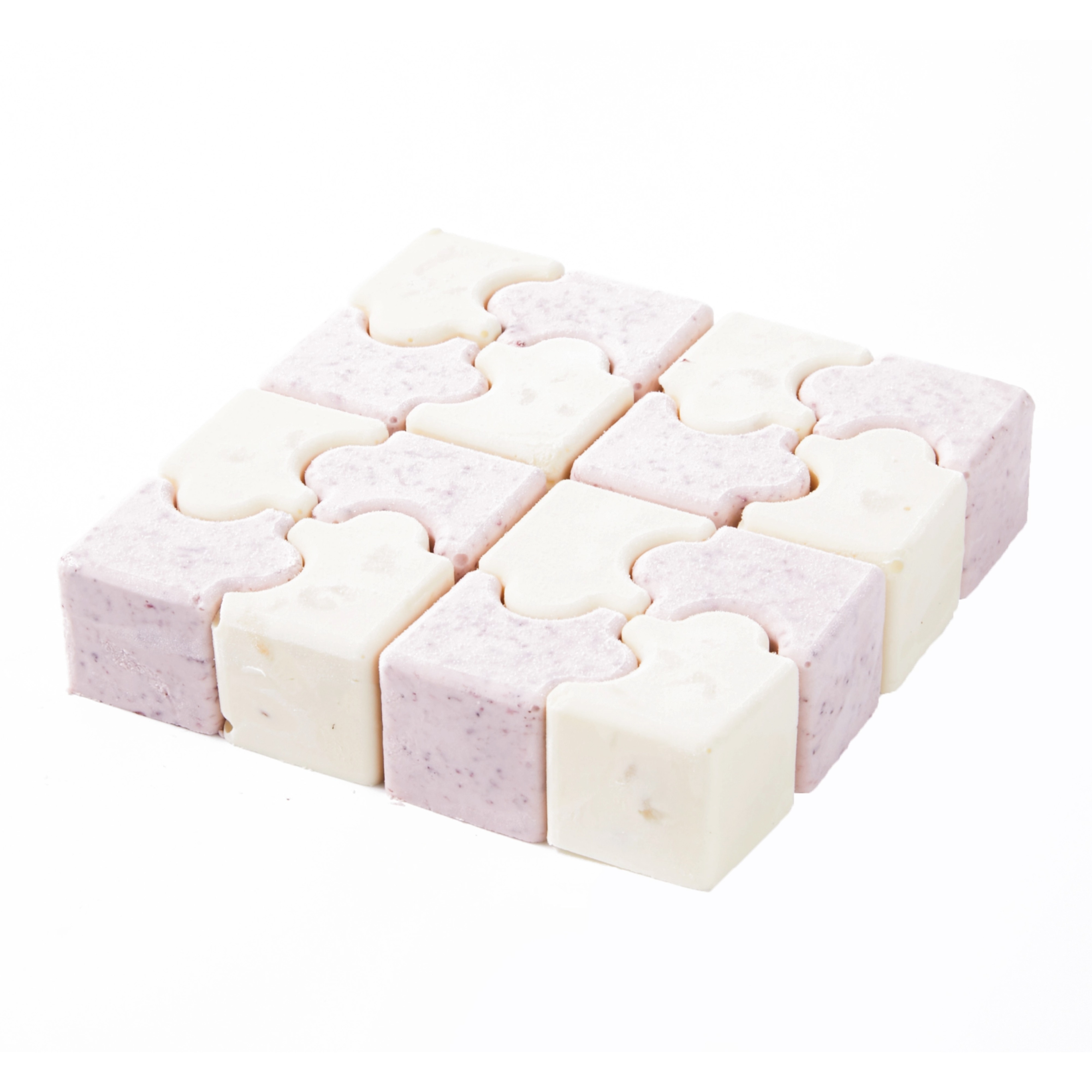 杨梅荔枝拼图慕斯