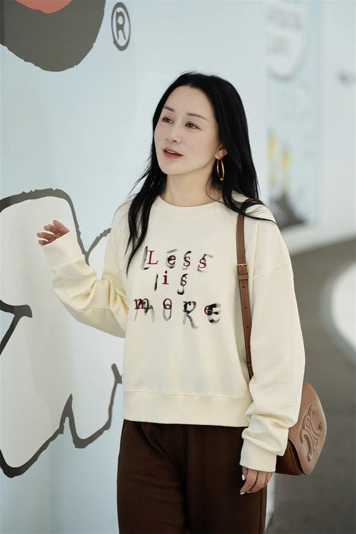 臣禾少即是多卫衣JZ243050675【金猪甄选】 商品图0