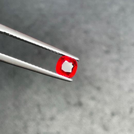 0.72ct 红宝石裸石 商品图7