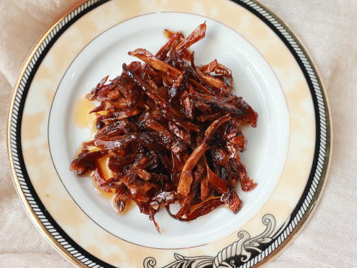 【产地直发】松茸菌、鸡枞菌、牛肝菌。采用生长在云南原始森林中纯天然绿色野生食用菌，采用先进高温杀菌技术，0添加，0防腐剂，老少皆宜。 商品图6