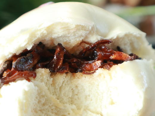 【产地直发】松茸菌、鸡枞菌、牛肝菌。采用生长在云南原始森林中纯天然绿色野生食用菌，采用先进高温杀菌技术，0添加，0防腐剂，老少皆宜。 商品图8