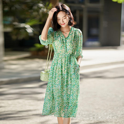 丁摩 夏季女装法式V领绿色碎花真丝中长款连衣裙子4ZF-90440 商品图0