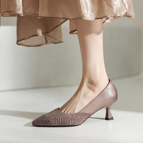 【预售5天】尖头法式浅口水钻，细跟女鞋网红拼色小皮鞋HYT&A7306