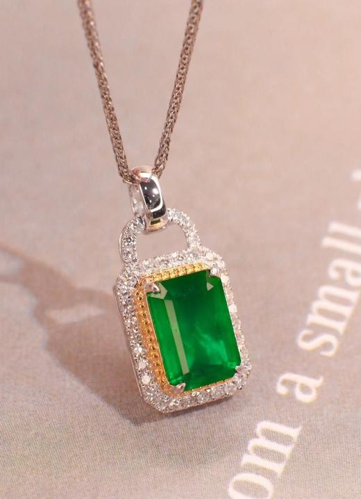 1.9ct 祖母绿吊坠 商品图1